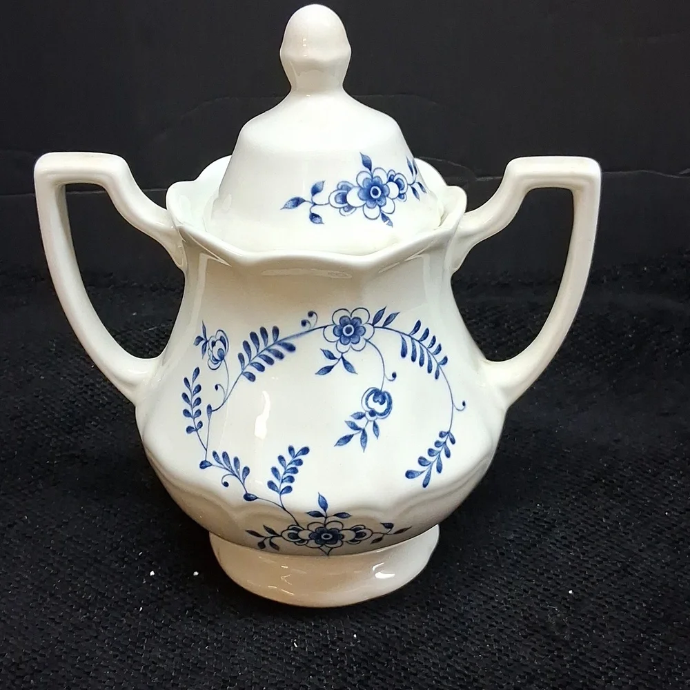 Churchill China. material design scalloped